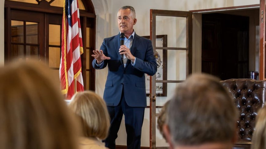 Never-Trump Republican is top Dem choice in crucial Florida primary