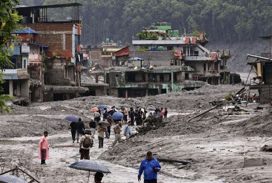 Nepal flood death toll crosses 900 as hundreds stuck in hydropower tunnels