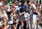 Tigers legend Justin Verlander leaves mound in tears after daughter surprises him during final career start