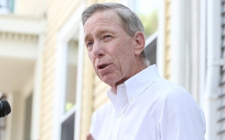 Progressive push hits wall against conservative Democrat in deep-blue district