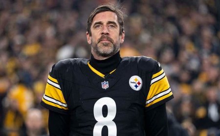 Steelers' Aaron Rodgers hopes to be 'supporting my pregnant wife' by next year after final NFL season