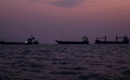 WATCH: US Forces Destroy Three Tankers in Hormuz after Failed Attack on US Navy
