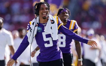 LSU fans boo Jayden Daniels during jumbotron tribute after NIL cease-and-desist dispute