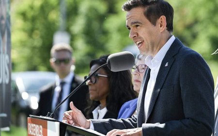 Trade war takes centre stage in Quebec election campaign