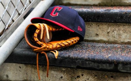 Cleveland Guardians look to even divisional series as Chicago White Sox cling to AL Central lead