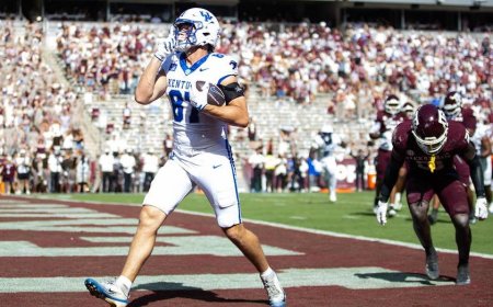 Kentucky shocks ninth-ranked Texas A&M behind dominant defense in SEC upset