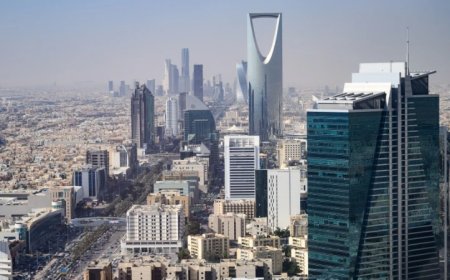 Houthis Hit Saudi Capital