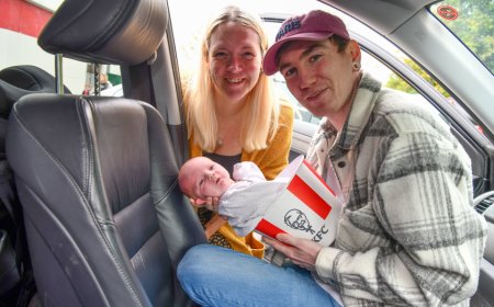 Mom gives birth in KFC parking lot and gives newborn fitting fast-food nickname