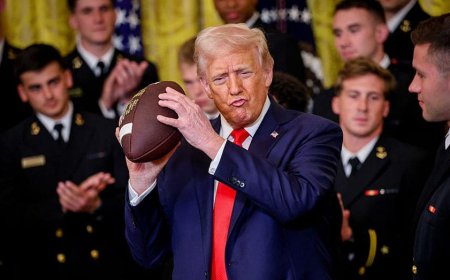 Donald Trump adds political stakes, anticipation and potential sideline chaos to Texas-Tennessee showdown