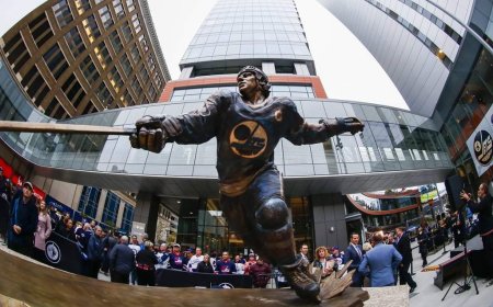 Hawerchuk back as Jets’ top scorer with acquisition of original franchise’s records