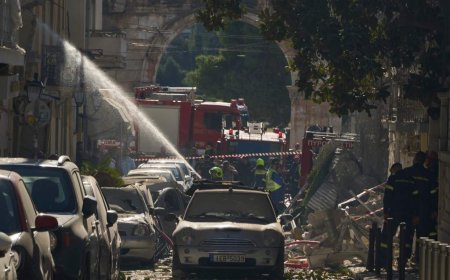 At least 2 injured, 5 missing after explosion in Greece collapses building
