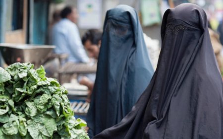 Italy Bans Burqas in Schools