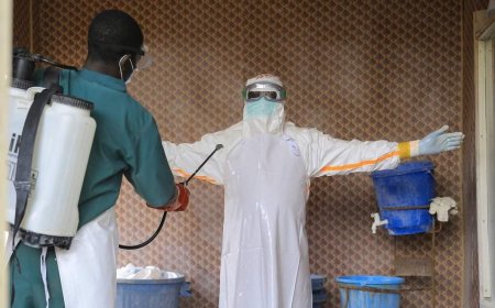 Canada extends travel restrictions related to Ebola outbreak for 60 days