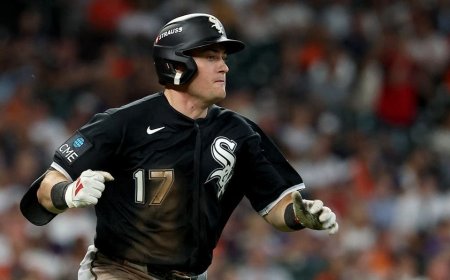 Chicago White Sox stun Houston Astros to take 1-0 lead in American League Wild Card Series