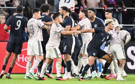 USMNT gets into bench-clearing brawl after Chilean player kicks at goalkeeper in closing seconds of friendly