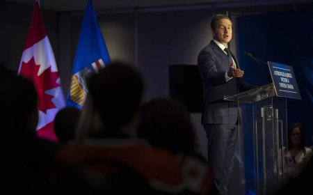 ‘Separation will not solve problems’: Poilievre speaks in Alberta ahead of referendum