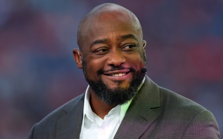 Anticipation builds as MIke Tomlin prepares to unveil his Minecraft city that's 12 years in the making