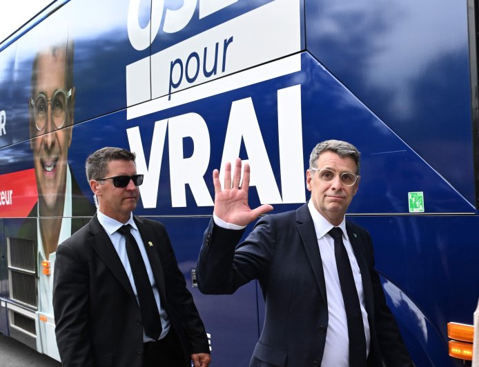 Quebec election campaign turns to government spending, housing and education on Day 7