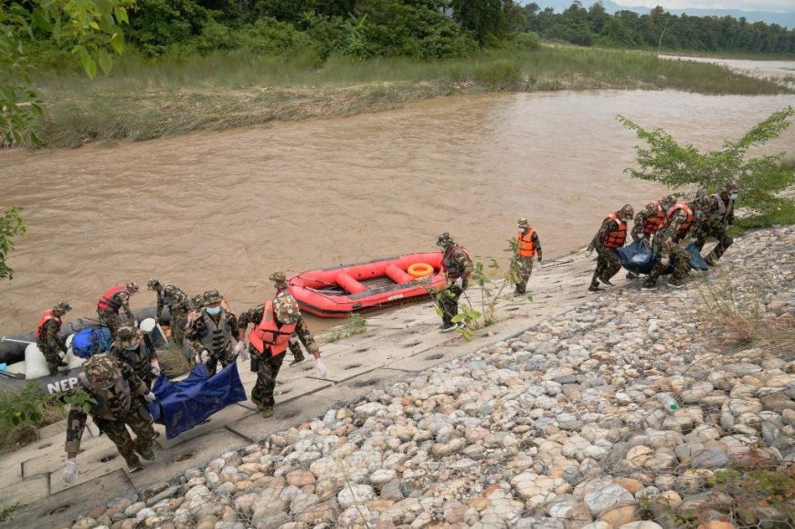 Ottawa sends officials to Nepal as search for missing Canadians continues