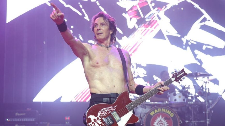 Rick Springfield, 77, shocks fans with ripped physique during shirtless performance