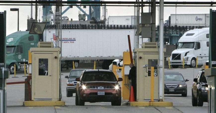 Ontario student accused in U.S. of taking airport photos for Chinese official