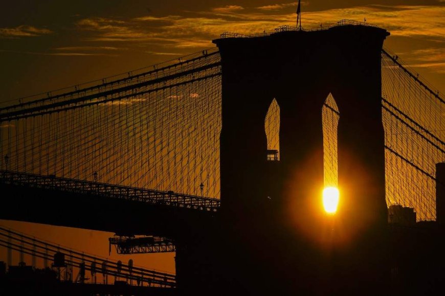 Police fatally shoot knife-wielding man on Brooklyn Bridge