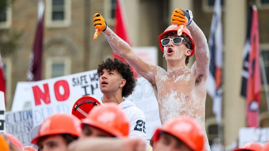 A list of the best College Gameday signs at LSU during show's 500th episode