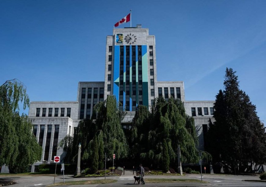 Azaroff exits Vancouver mayoral race, leaves Pete Fry as lone progressive