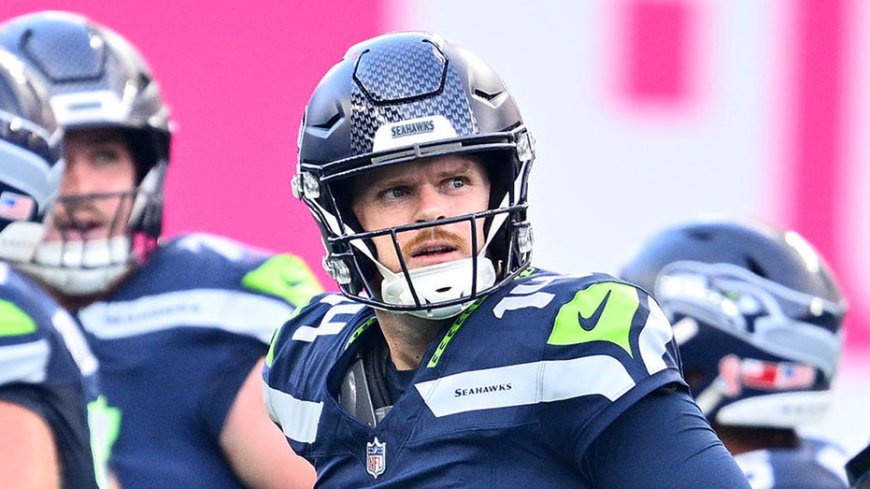 Seahawks' Sam Darnold suffers hip injury, questionable to return after just 5 snaps into NFL season