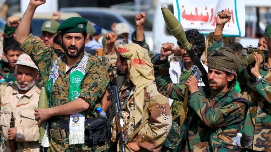 Houthis Hit Saudi Military Base