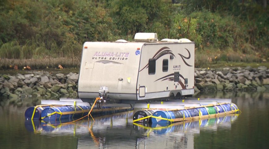 Owner of so-called ‘Hillbilly Houseboat’ speaks about invention