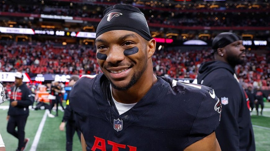 Falcons star Bijan Robinson wants every NFL team to play indoors one day: 'That would be sick'