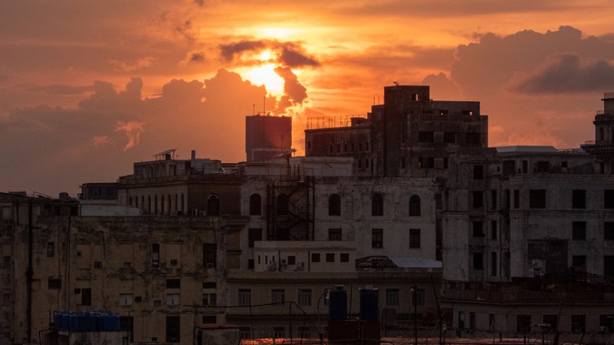 Cuba plunges into total blackout as electrical grid collapses again, US Embassy warns