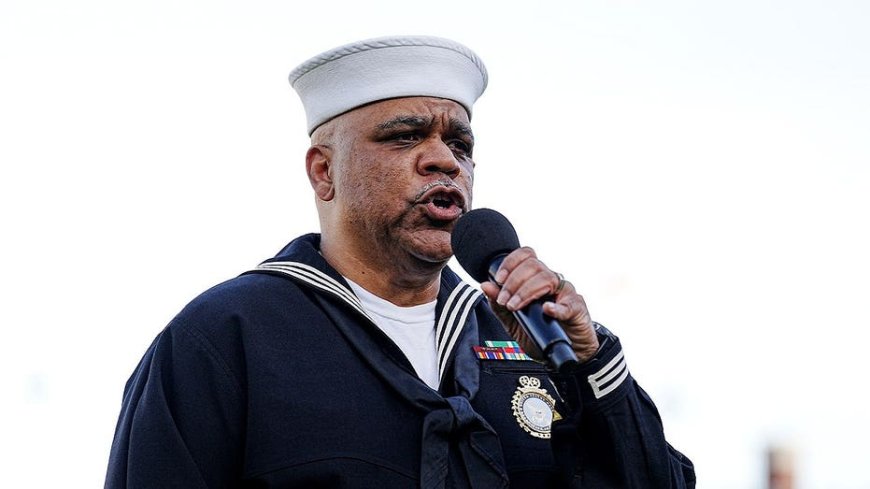 Navy veteran’s national anthem performance earns ‘best ever’ praise as he shares message of unity