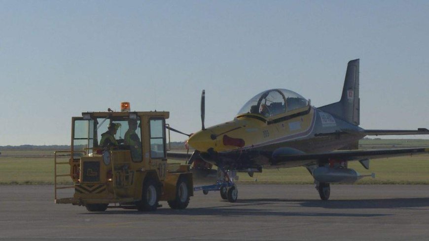 Snowbirds base gets a glimpse at aircraft expected to replace Tutor jets