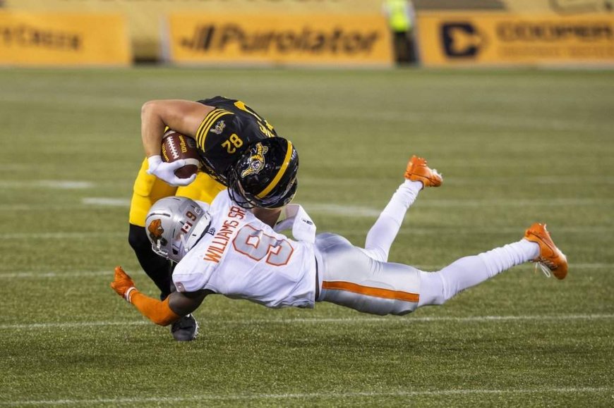 Lions extend defensive back Deontai Williams Sr.
