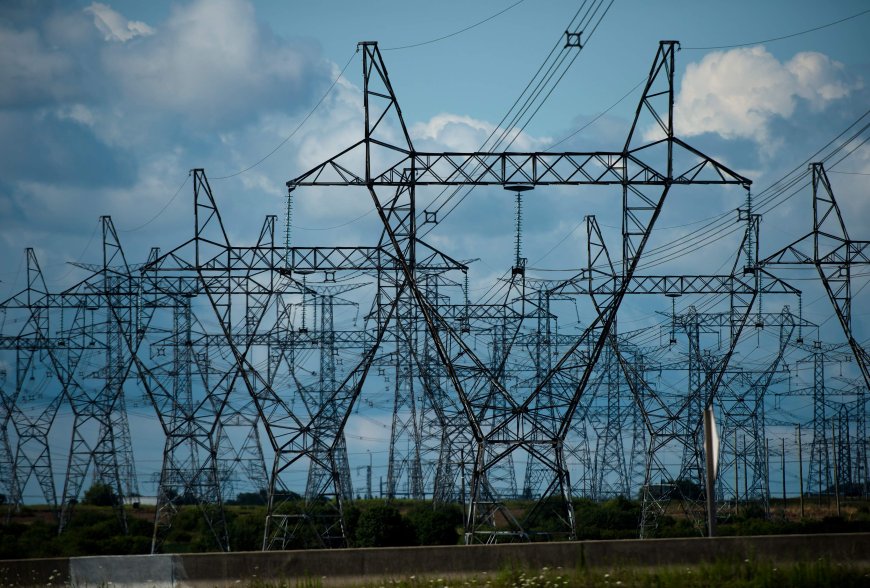 ‘We control who and where’: province at odds with municipalities over AI data centres