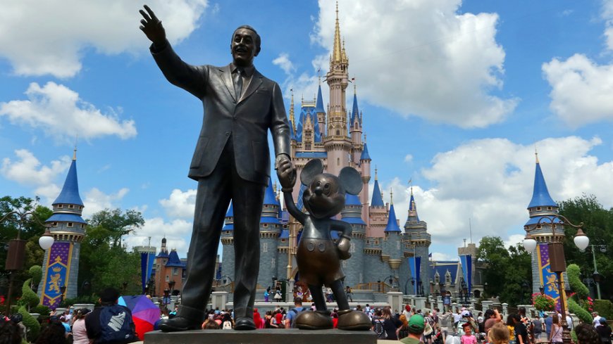 UCF Knights unveil incredibly on-brand helmet sponsorship deal with Walt Disney World