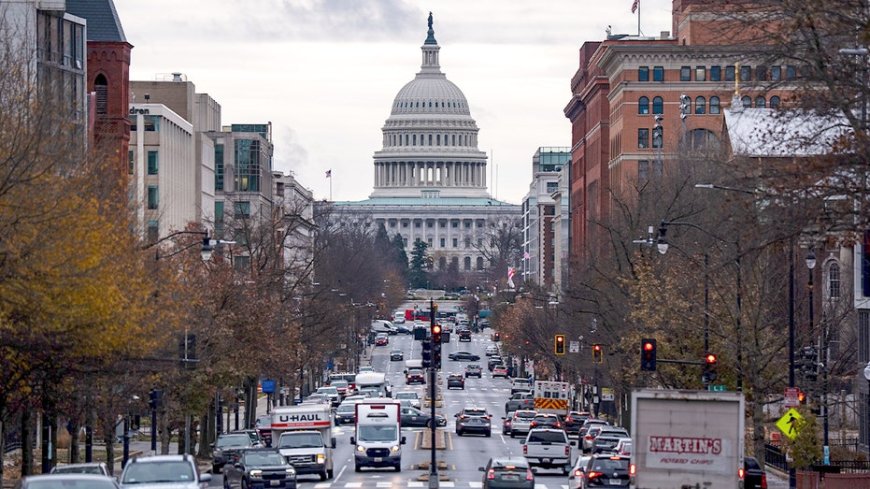 Two powerful federal courts face push to break free from DC bubble as unlikely duo steps in