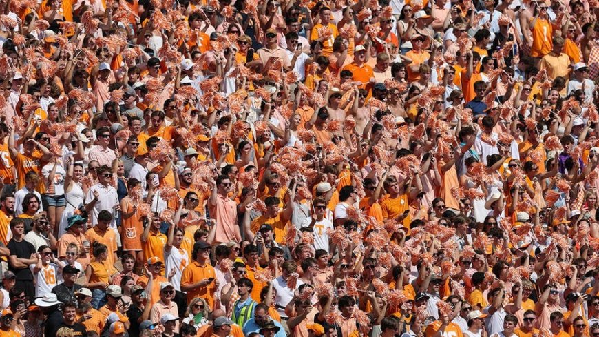 SEC crowd greets Trump with massive cheers ahead of Tennessee-Texas showdown