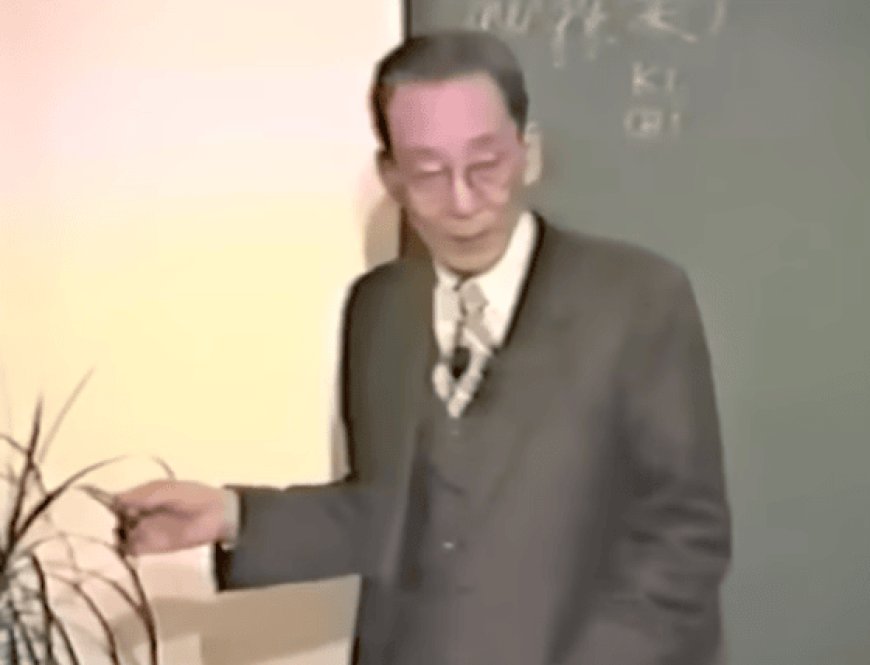 Skip navigation Create Avatar image This Scientist explains EXACTLY How the Human Hand Controls Reality