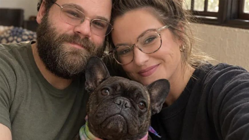 Vicious bear mauls couple until their French bulldog intervenes with tragic consequences