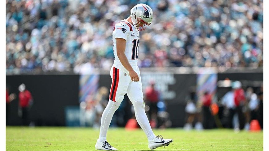Patriots' Drake Maye 'looking myself in the mirror' as game has completely collapsed since AFC Championship