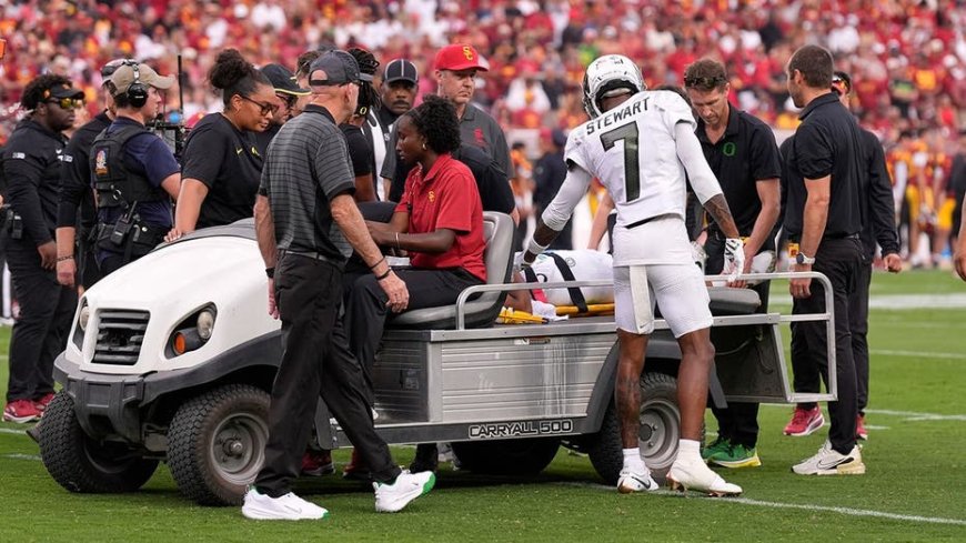 USC radio announcer's description of the Dante Moore hit is one of the most embarrassing things ever