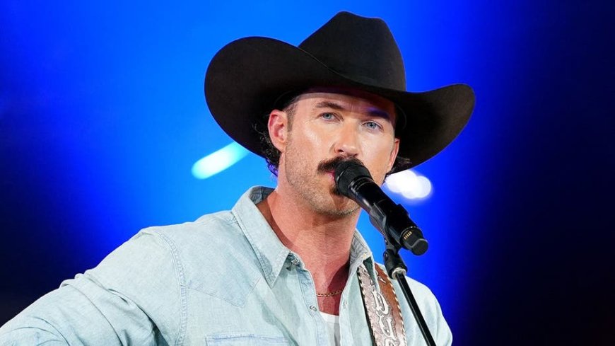 Riley Green drops acoustic performance of 'That's Just Me' and country music fans can't get enough