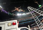 WWE's Bron Breakker sends Je'Von Evans crashing through ambulance roof, Penta wins Money in the Bank match