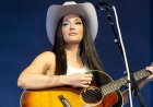 Musician Kacey Musgraves condemns Columbus as 'the lamest person to probably ever exist'