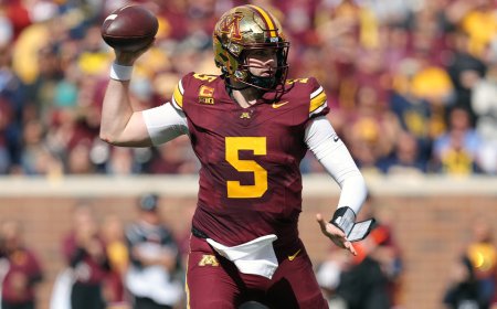 Minnesota quarterback gets kicked in the crotch by teammate en route to upset win over Michigan