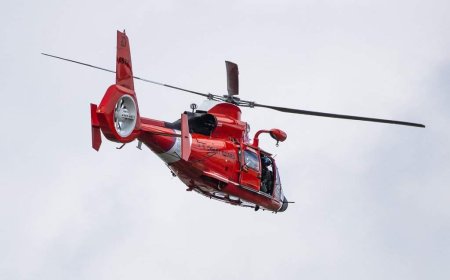 Debris spotted from missing Ontario air ambulance