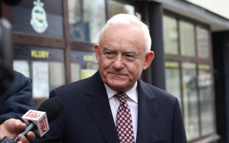 ‘Everyone Knows’ Kiev Is Embezzling Western Aid – Ex-Polish PM